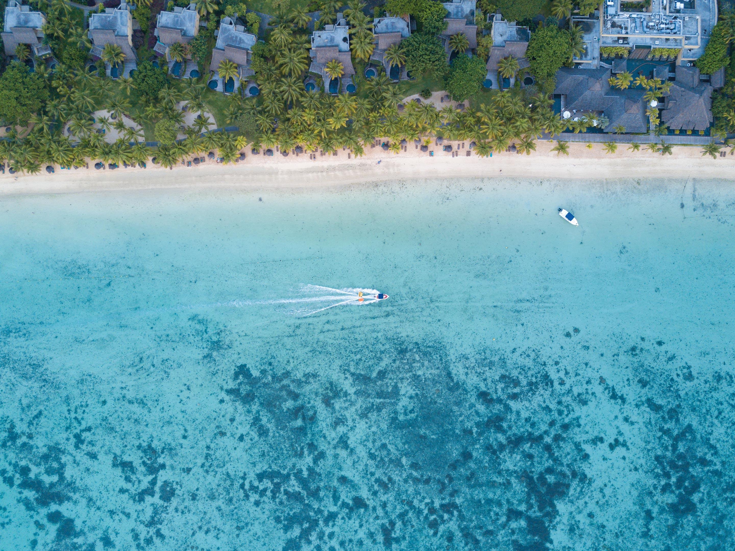 Trou Aux Biches Beachcomber Golf Resort & Spa Esterno foto Aerial view of the beach