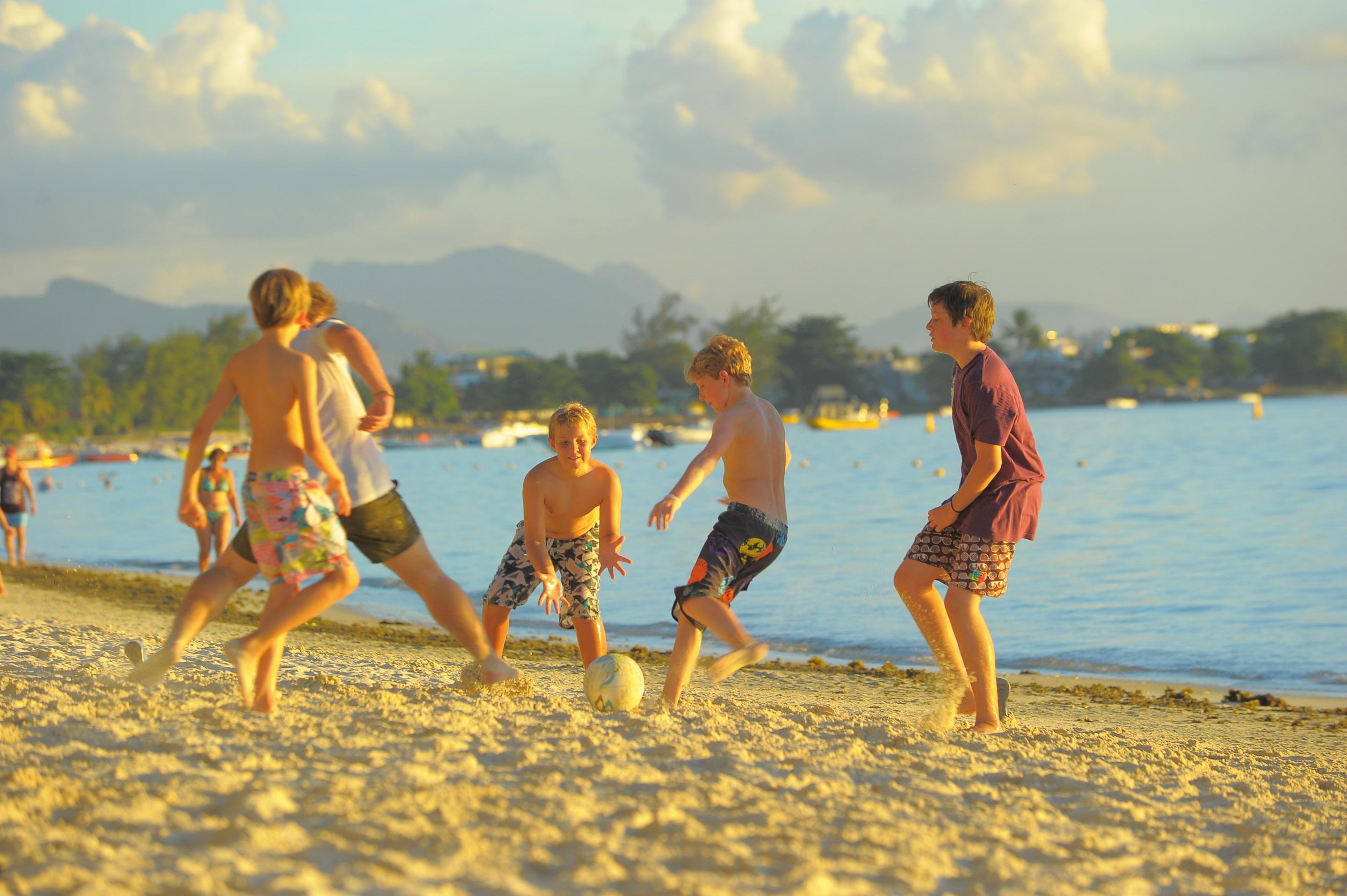 Trou Aux Biches Beachcomber Golf Resort & Spa Esterno foto Beach soccer in Saint-Martin